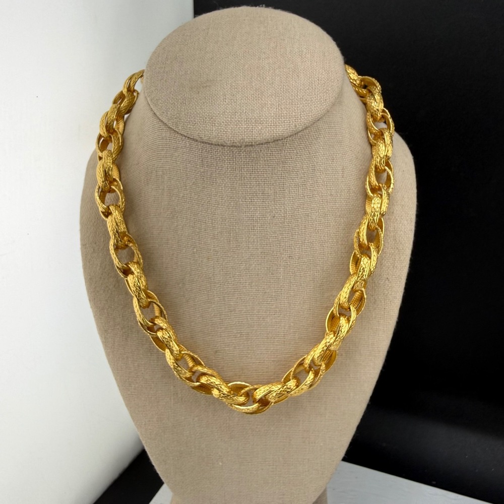 Vintage Monet Chunky Chain Necklace Gold Tone Signed 18”
